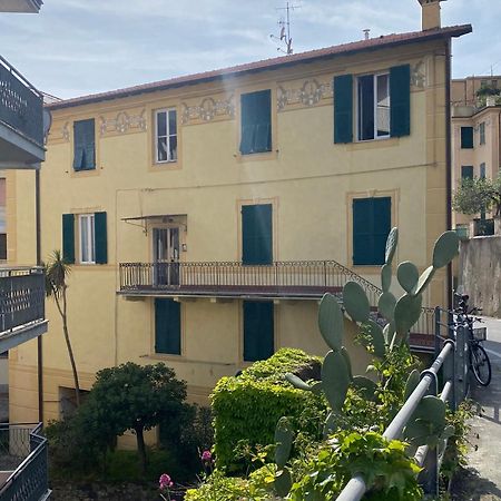 Casa Ilaria Apartment Levanto Luaran gambar